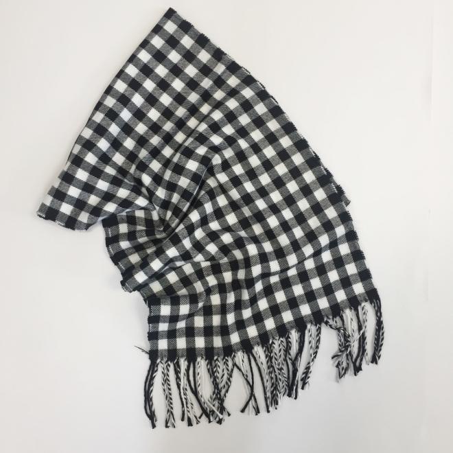 BLACK AND WHITE CHECK SCARF 